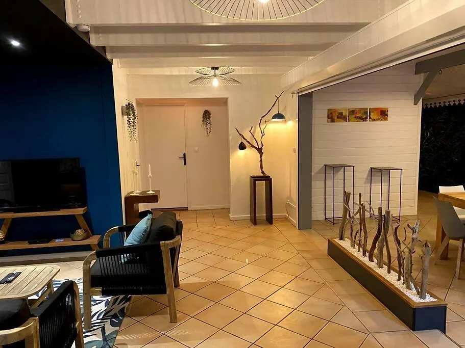 La Villa D'A Cote Le Marin