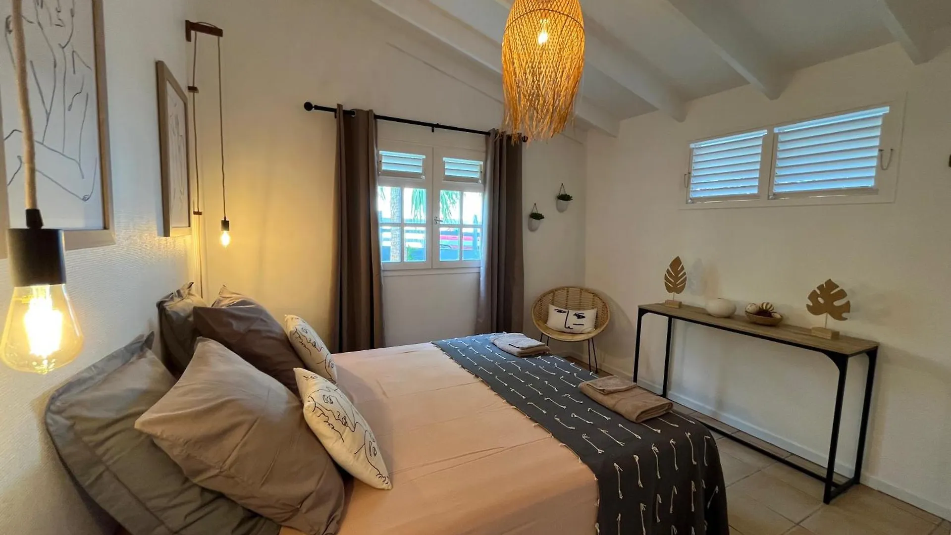 La Villa D'A Cote Le Marin
